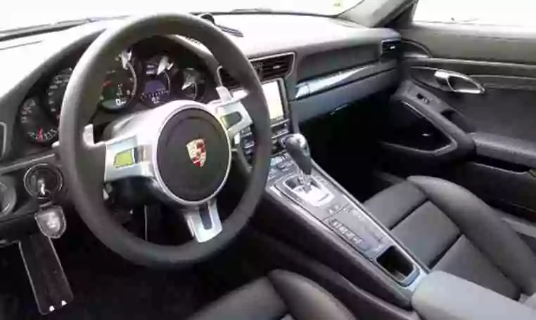 Porsche Cayenne Turbo S ride in dubai 